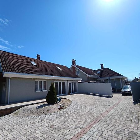 Nikolux Apartman Hajdúszoboszló Dış mekan fotoğraf